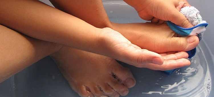 How can diabetes affect my feet?